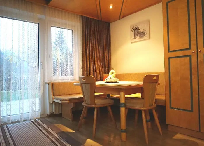 Klampferer Gæstehus 3*